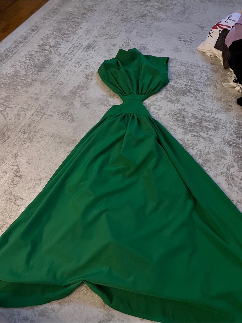 Elegant Green Halter Evening Dress